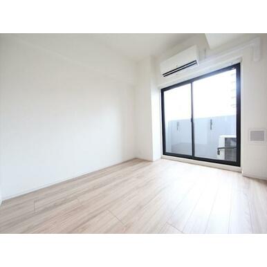 洋室7.0帖 クローゼット付(収納充実してます)