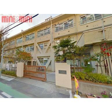西宮市立安井小学校 距離：555m