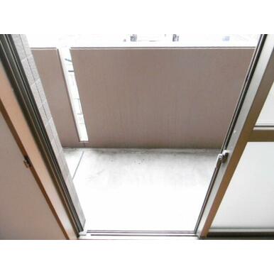 同物件内の同じ間取りの部屋の写真です