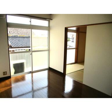 写真は同建物別部屋の写真です。現況と異なる場合は現況を優先させていただきます。