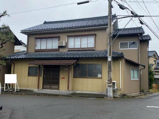 Echizen City, Shibahara 1-chome (Sports Park Station) 2-story building 9DK