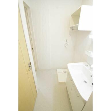 ★洗面スペースも十分にございます★