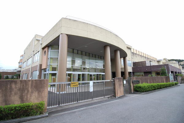 アットホーム 川崎市麻生区 上麻生5丁目 柿生駅 2階建 4ldk 川崎市麻生区の新築一戸建て 提供元 センチュリー21ホームライフ株式会社 一軒家 家の購入 アットホーム 川崎市麻生区 上麻生5丁目 柿生駅 2階建 4ldk 川崎市麻生区の新築一戸建て 提供元 センチュリー21ホームライフ株式会社 一軒家 家の購入