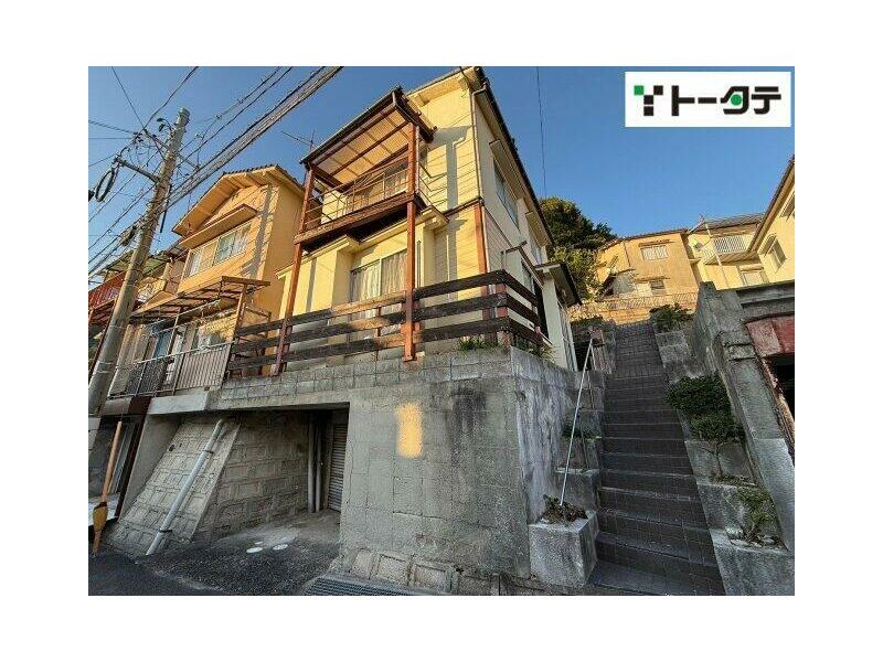 Shimonoseki-shi, Hikoshima Enoura-cho 8-chome (Shimonoseki Sta.) 2F 6LDK

100,000 yen