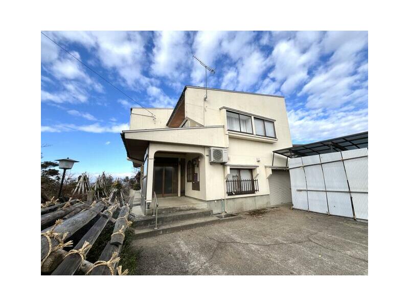 Higashi-Okitama District, Takahata Town, Oaza Shimo-Wada (Okitsuma Station) 2-story 7SDK