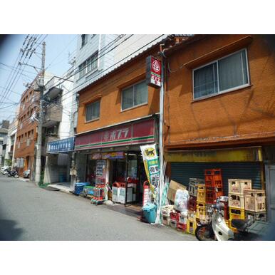 セブンイレブン 距離：216m