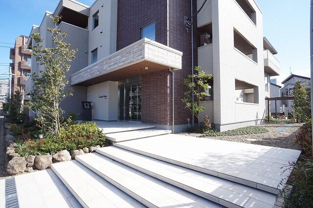 アットホーム グランパ大宮 １０２ ２ｌｄｋ 提供元 シャーメゾンショップ 株 レックス大興 大宮西口店 さいたま市大宮 区の賃貸マンション