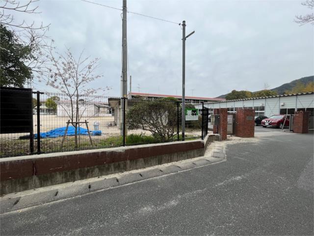 アットホーム 北九州市八幡西区 星ケ丘1丁目 遠賀野駅 2階建 6ldk 北九州市八幡西区の中古一戸建て 提供元 株 アンサー倶楽部 八幡支店 一軒家 家の購入 アットホーム 北九州市八幡西区 星ケ丘1丁目 遠賀野駅 2階建 6ldk 北九州市八幡西区の中古一戸建て 提供元 株 アンサー倶楽部 八幡支店 一軒家 家の購入