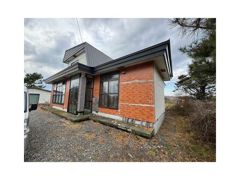 2-story building, 4LDK in Saru District, Hidaka Town, Aza Kiyohata