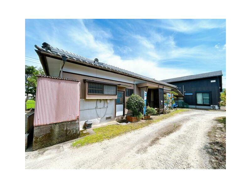 Nishinihon City, Agata Higashi 9-chome (Nichinan Station) Single-story building 3DK
