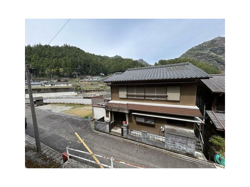 2F 6SDK, 2 stories high, Aza Mukae, Banshu, Naga-machi, Naga-gun (Kuwano Sta.)

800,000 yen