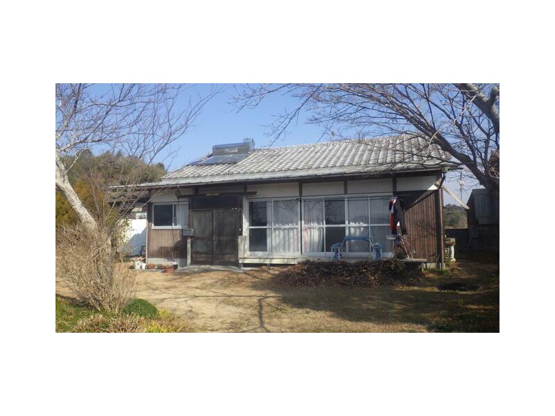 5DK, one-storied building in Hinode-cho, Hayami-gun, Kanagawa

5DK Single-storied house 5,800,000 yen