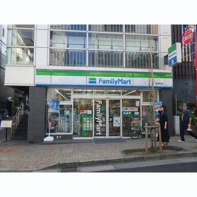 ファミリーマート神楽坂店 距離:693m