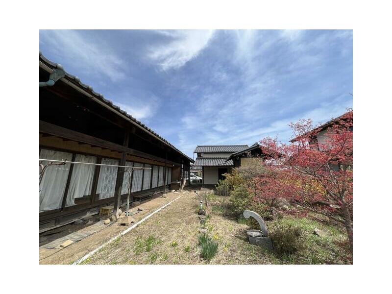 Saku City, Banano (Sakudaira Station) single-story building 11DK