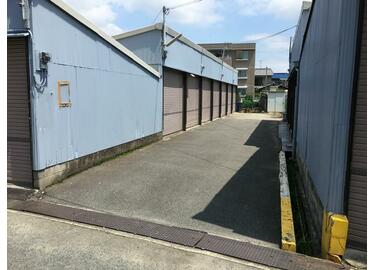 アットホーム】黒原橘町シャッターガレージ（提供元：シェアハウス(株