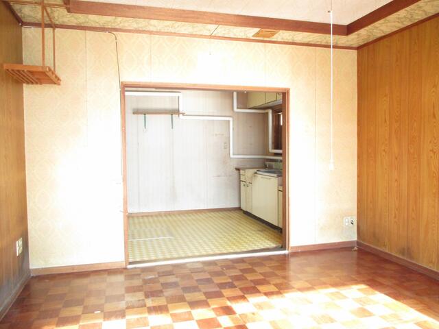 岩内郡岩内町 字高台(倶知安駅) 2階建 3LDK 4