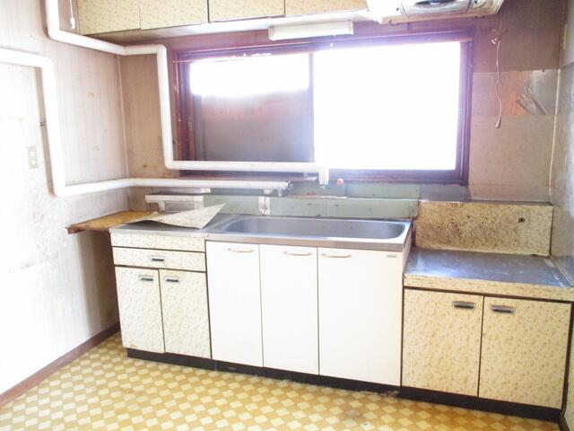 岩内郡岩内町 字高台(倶知安駅) 2階建 3LDK 5