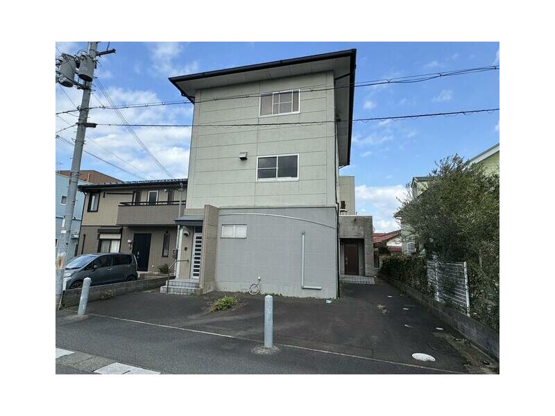 Takahama Town, Oi District, Miyazaki (Wakasa-Takahama Station) 3-story building 3LDK