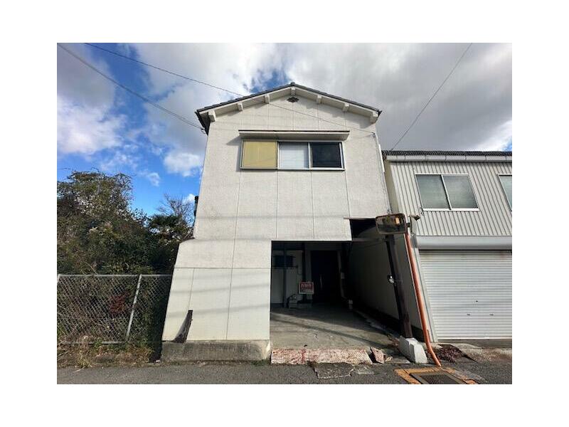 Wakayama City, Sakata (Kamiyama Station) 2-story building 4LDK