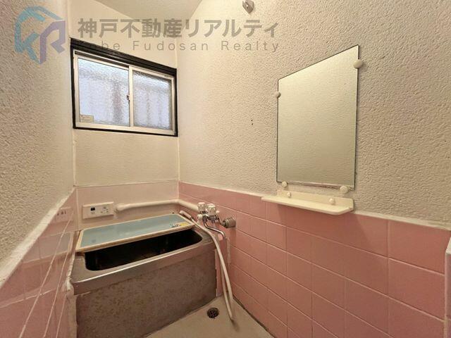 Kobe City, Tarumi Ward, Higashi-Tarumi 2-chome (near Higashi-Tarumi Station), 2-story building, 3DK &mdash; photo 3