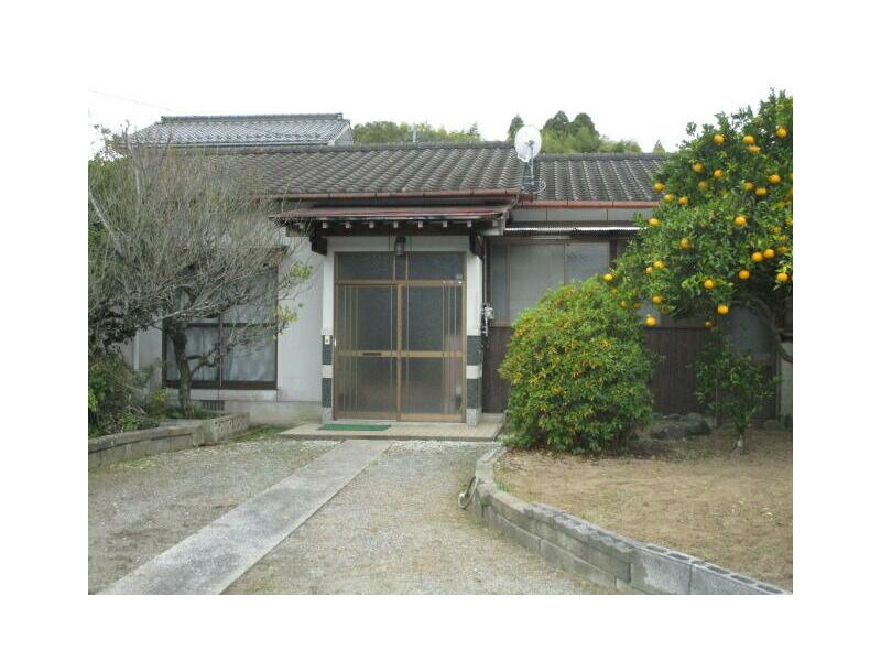 Tagawa-gun Soeda-machi Oaza Sho (Nishi Soeda Station) Single-story building 3LDK