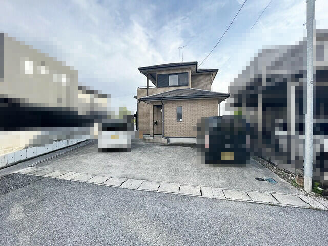 Cheap house for sale in Inukami, Shiga
