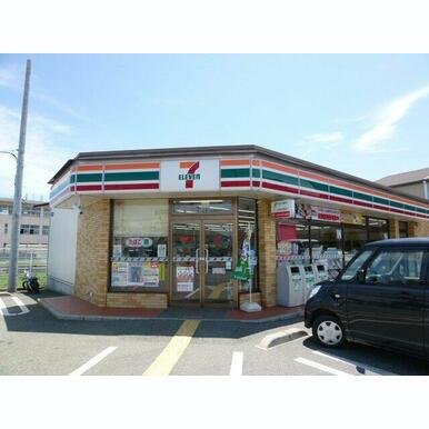 セブン-イレブン 姫路網干新在家店 距離:352m