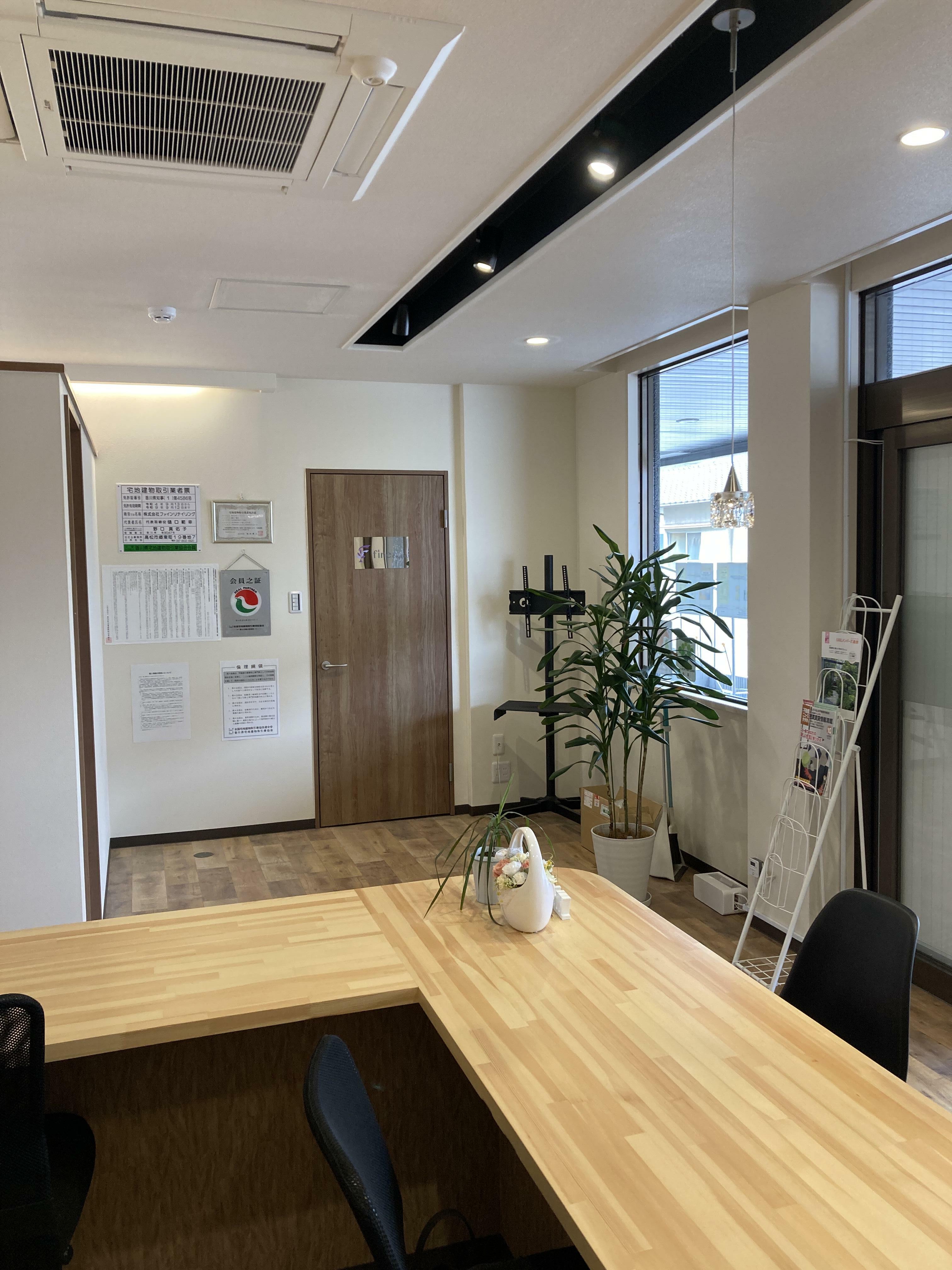 カワイーNF１５　香川県内（1階のお部屋のみ発送無料、その他はこちらで半分負担）調律無料（値引、購入時の送り状を添付しました） NF-15 ユーザー様】即決の決め手は“デザインと音”。インテリア好きに
