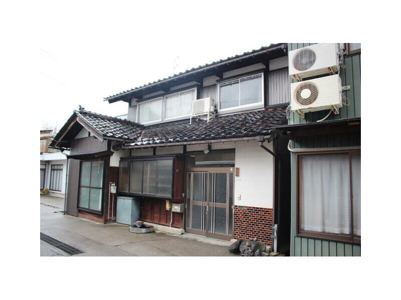 Nanto City, Fukumitsu (Fukumitsu Station) 2-story 8SK