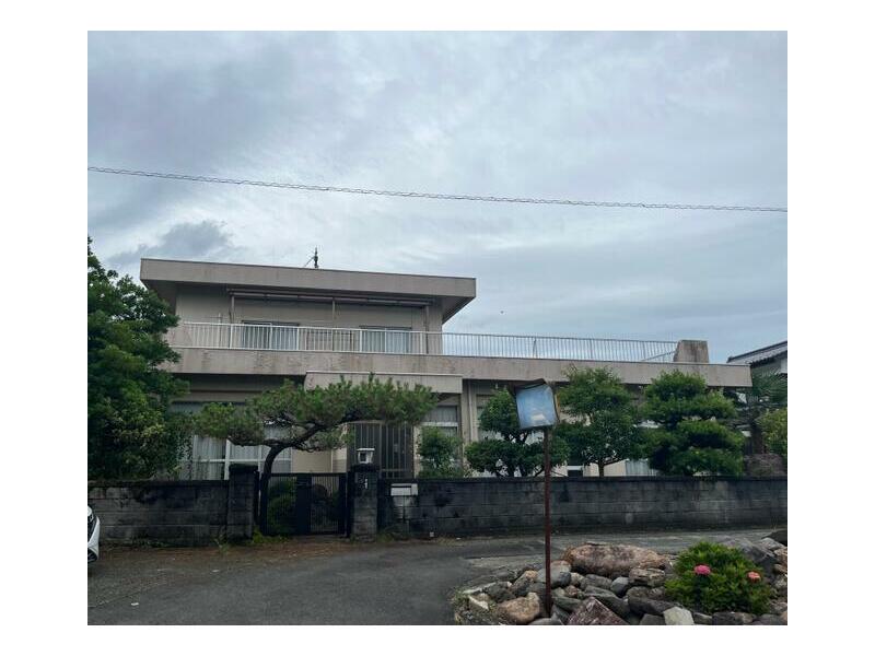 Nomura-cho Nomura, Seiyo-city 2F 9LDK

5 million yen