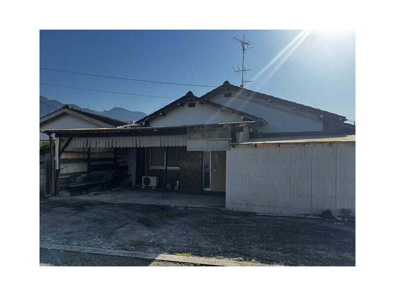 Niihama City, Osei-in (Nakahagi Station) Single-story building 5DK