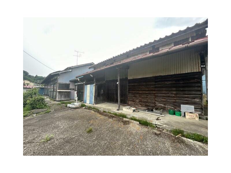 Osaki-shi, Matsuyama Kanaya Aza Tategasaki Hatake (Matsuyamacho Sta.) Single story building, 5DK

1,980,000 yen