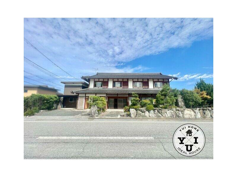 Nagahama City, Sanda Town (Torahime Station) 2-story building 11DK