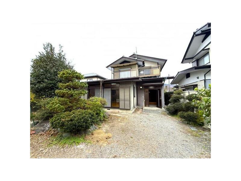 Chichibu-gun Nagatoro-cho Oaza-Nakanoue (Nogami Sta.) 2F 5DK

3,980,000 yen