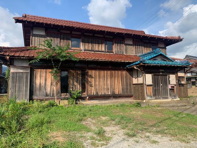 Cheap house for sale in Maibara, Shiga