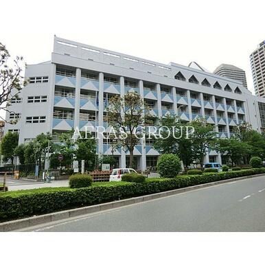 中央区立佃中学校 距離：762m