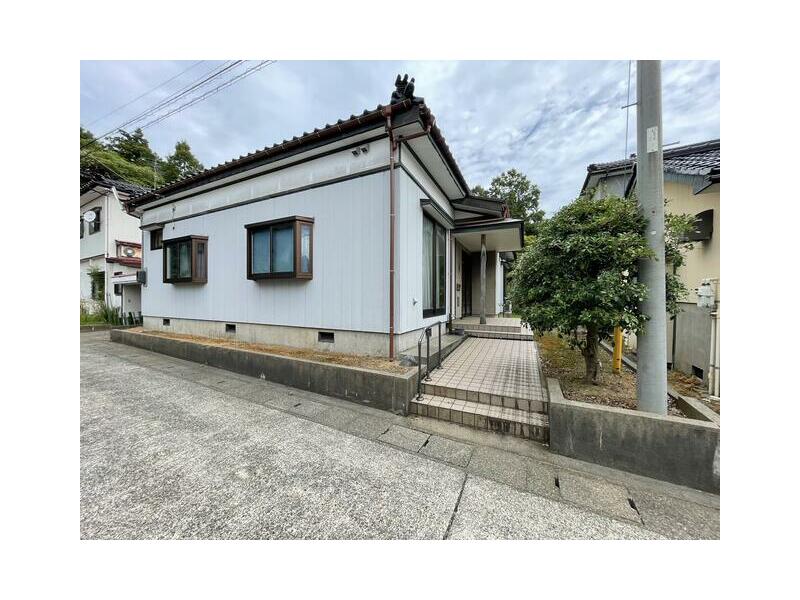 Kashiwazaki City, Mishima Town (Kashiwazaki Station) 2-story 3LDK