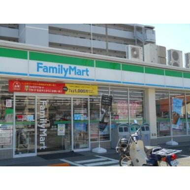 ファミリーマート和歌山古屋店 距離:999m