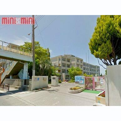 明石市立人丸小学校 距離:1,300m