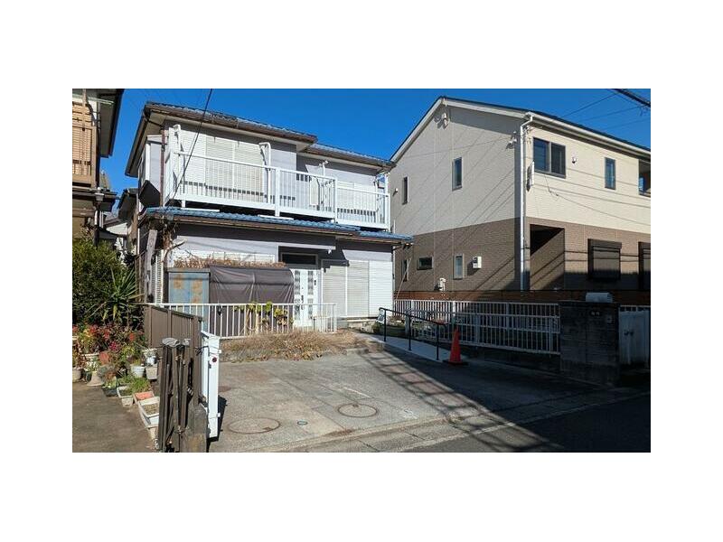 September 2001 (24 years and 6 months old)