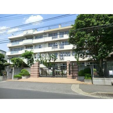 さいたま市立浦和大里小学校 距離：939m