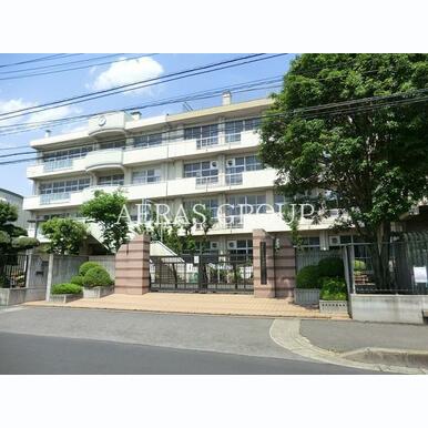 さいたま市立浦和大里小学校 距離:939m