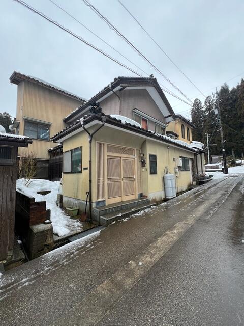 Cheap house for sale in Nanto, Toyama