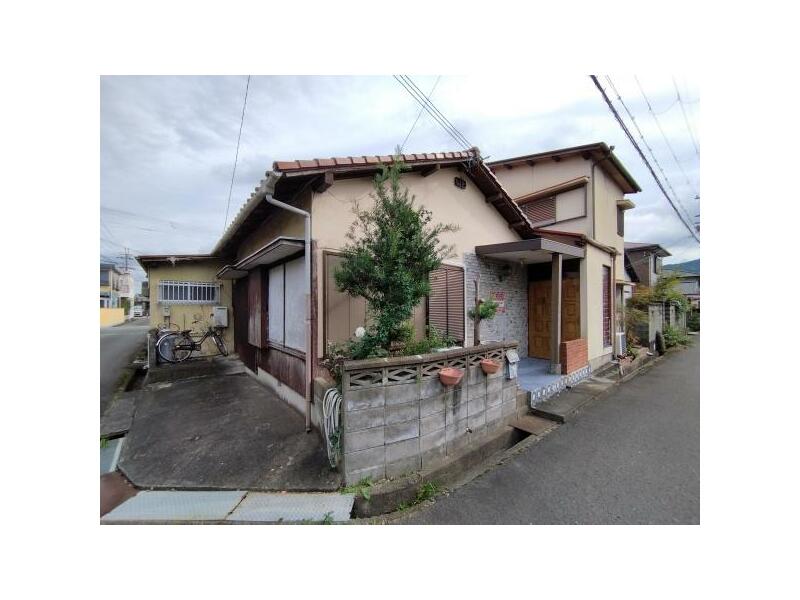 Wakayama City, Ogura (Kii-Ogura Station) 2-story building 6DK