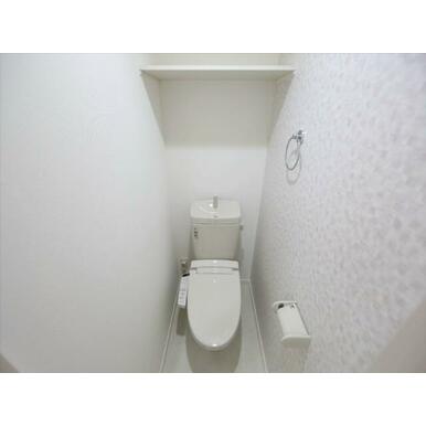 温水洗浄便座付トイレ　同仕様画像
