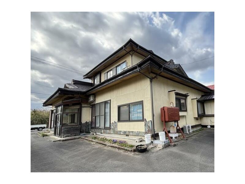 Misawa-shi, Misawa Mikawame 3-chome, 2F 8LDK

8.5 million yen