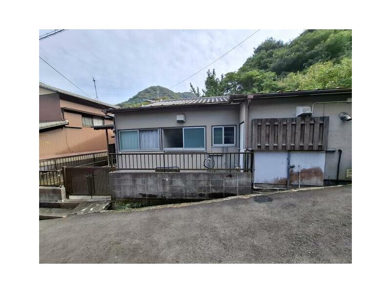 Kitakyushu City, Moji Ward, Kamifujimatsu 2-chome 2-story 8LDK
