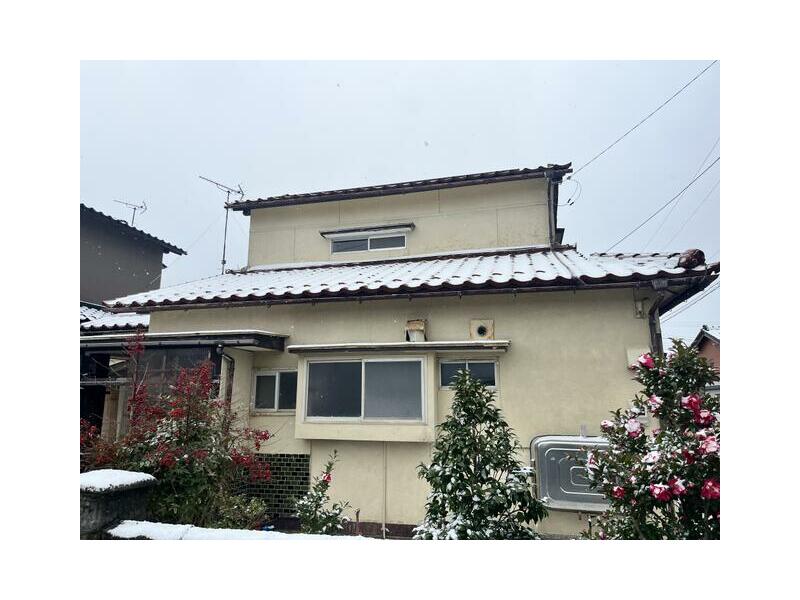 Hakui-shi, Hakui Senrihama-cho, Chi (Hakui station) 2F 5DK

2.5 million yen