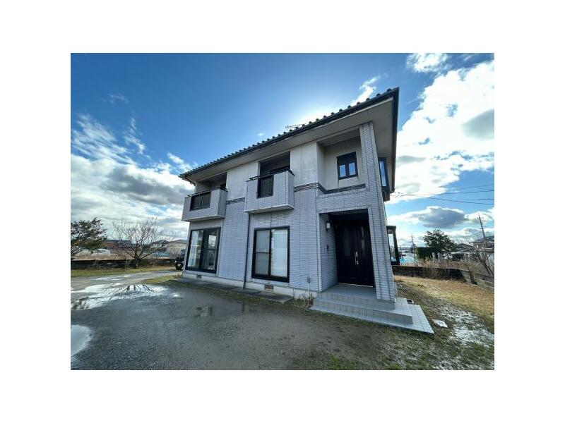 Yonago City Hikonamachi (Yumigahama Station) 2F 4SLDK

14.99 million yen