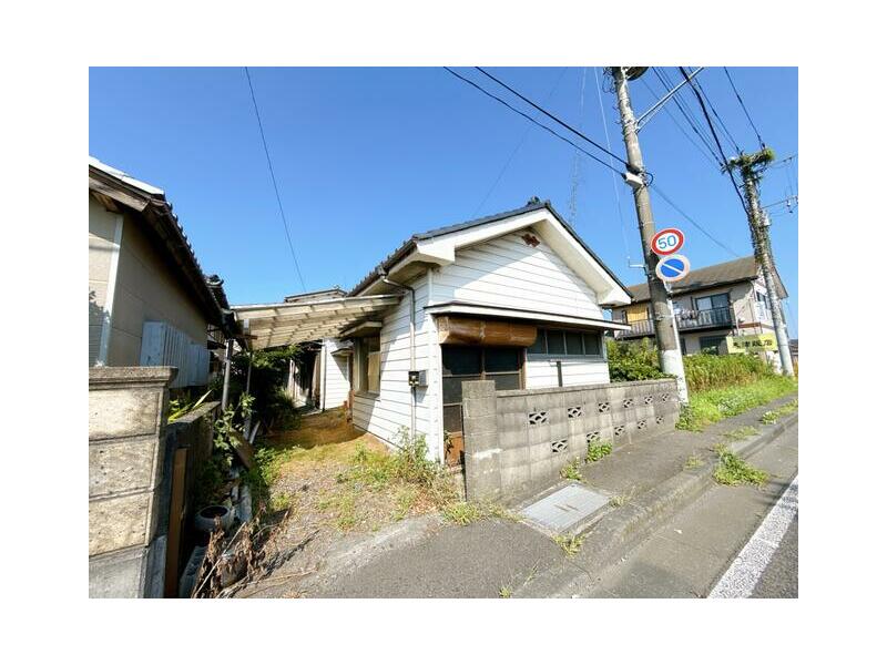 Takahagi-shi, Takahama-cho 1-chome (Takahagi Station) 2F 5DK

2.3 million yen